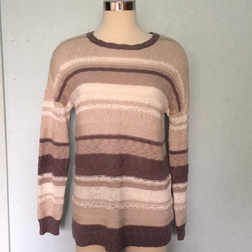 Max studio sweater